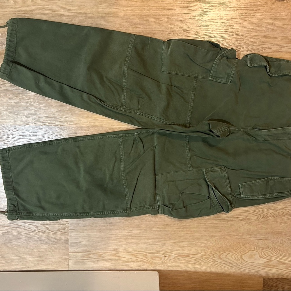 Aritzia TNA Olive Cargo Pants